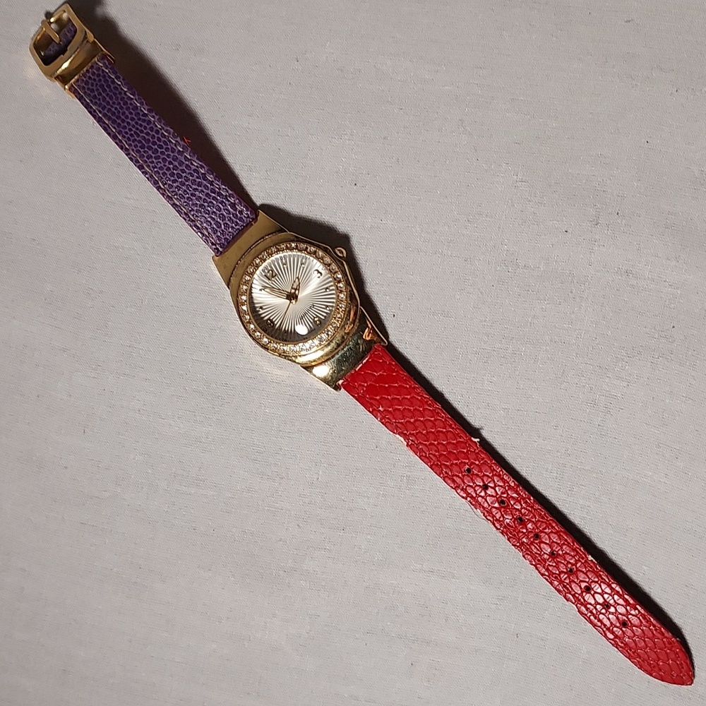 Avon Two Color Red Purple Band Red Hat Ladies Watch Reversible Color Band